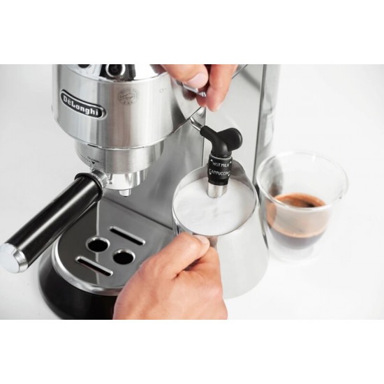 Кавоварка Delonghi EC 685 M Dedica