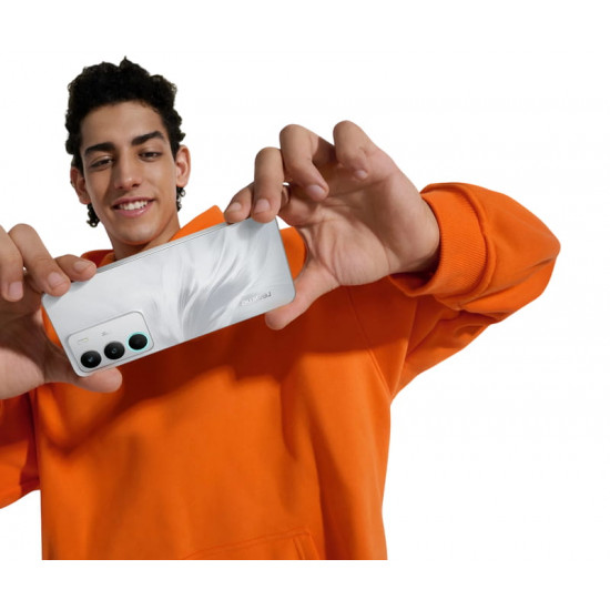 Смартфон Realme C71 6/128GB (RMX5303) White Swan