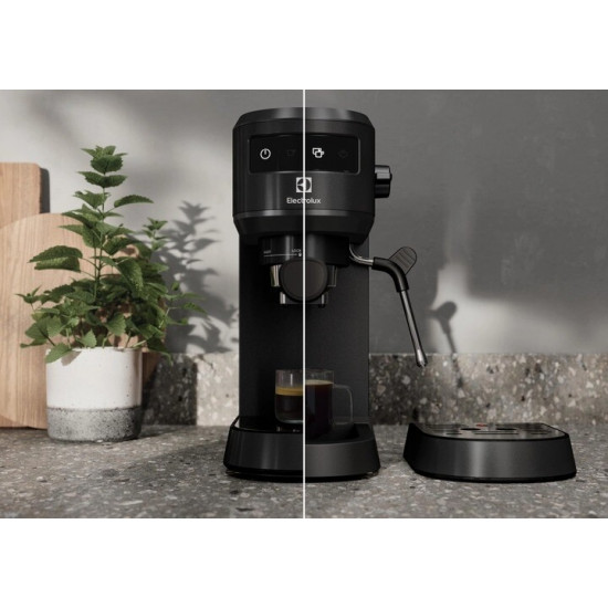 Кавоварка ріжкова Electrolux Explore 6 E6EC1-6BST