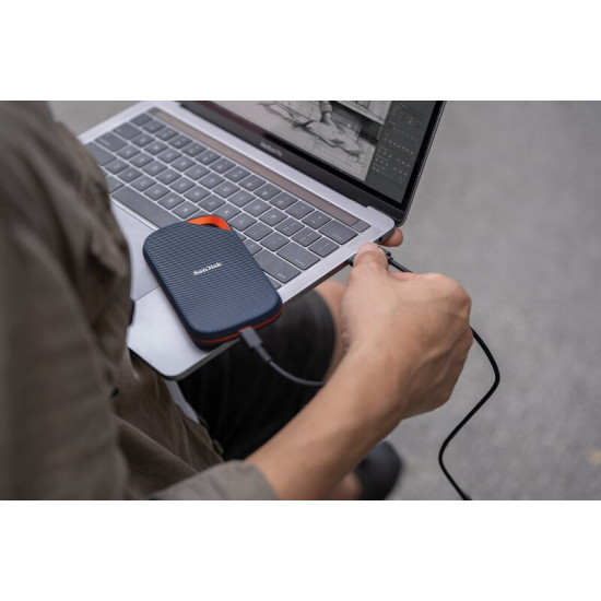 Накопичувач зовнiшнiй SSD 2TB SanDisk Extreme Pro (SDSSDE82-2T00-G25)